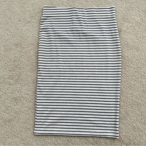 F21 Ribbed Pencil skirt size M
